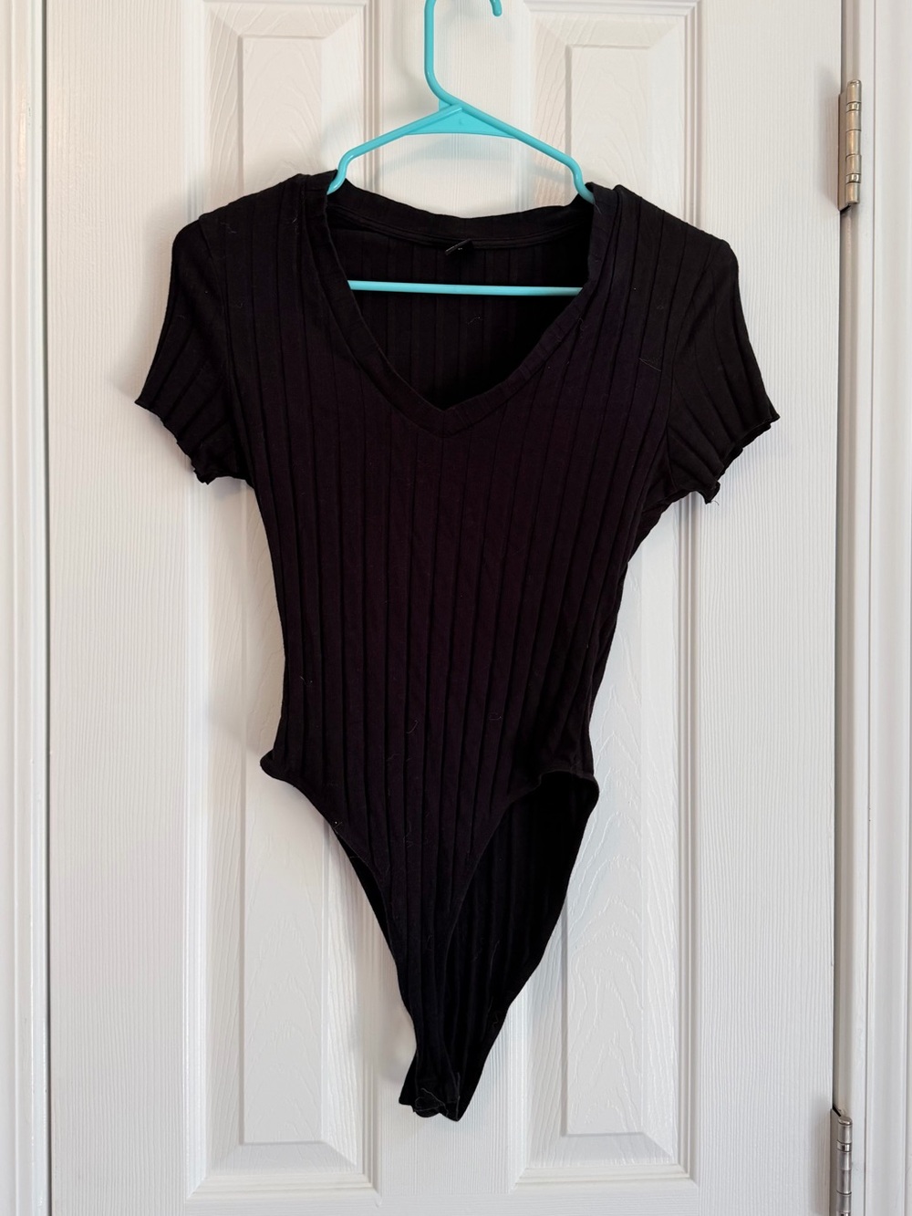 SHEIN Black Ribbed V-Neck Short Sleeve Bodysuit